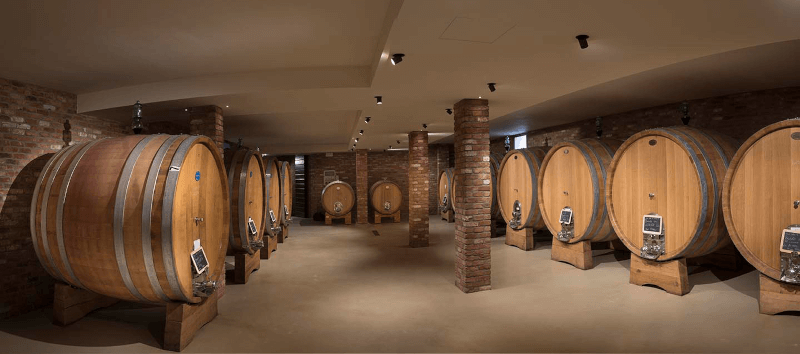 V sudovej pivnici Brandini V sudovej pivnici Brandini